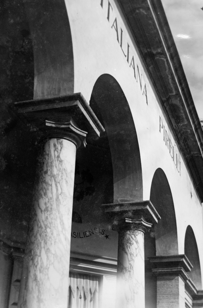 detail image