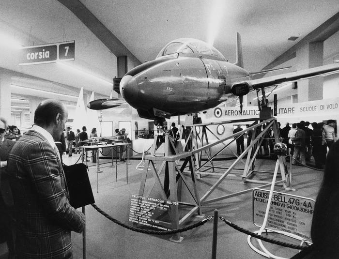 Negozi aeronautica shop militare milano